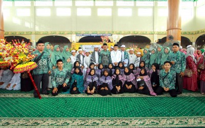 MIN 27 MENGIKUTI KEGIATAN PAWAI TA'ARUF DAN KHATAMAN MASSAL TAHUN 2024 DI MESJID RAYA AT-TAQWA AMUNTAI SELASA, 28 MEI 2024